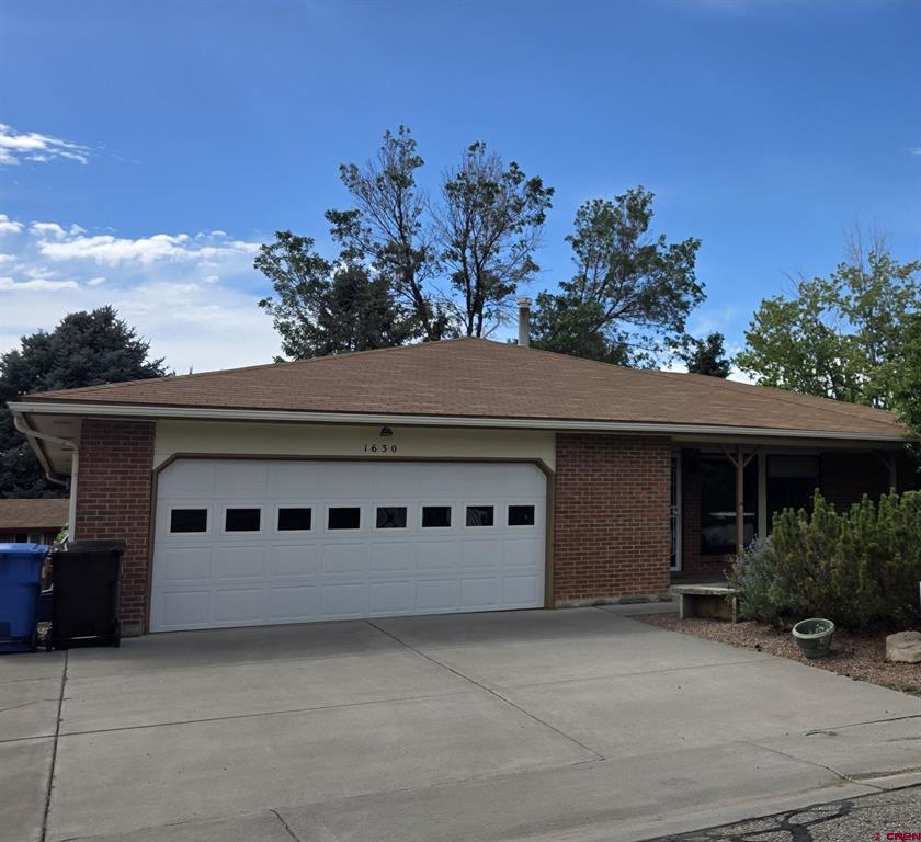 1630 Manchester Drive Property Photo 1