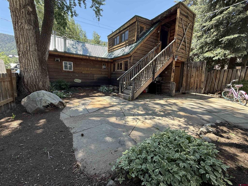 405 First Street Property Photo 3