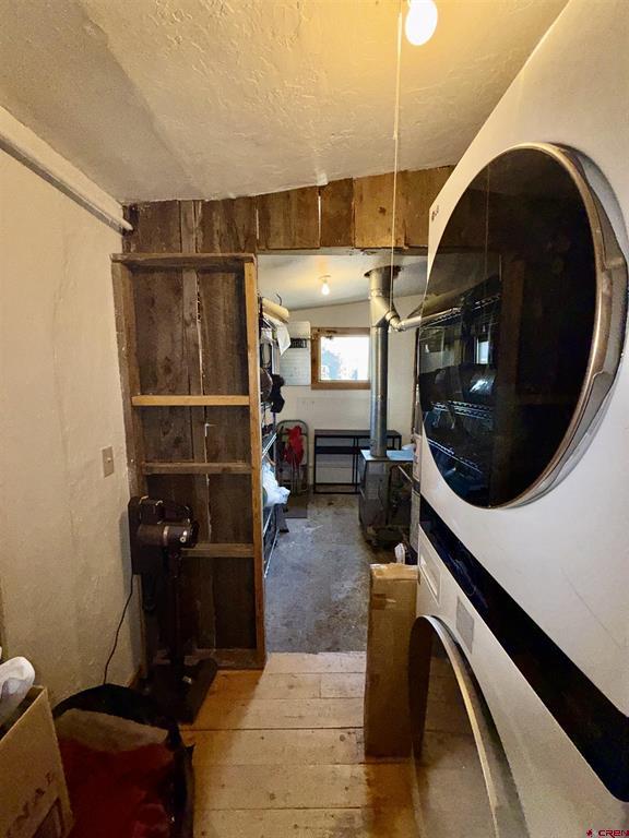 405 First Street Property Photo 27