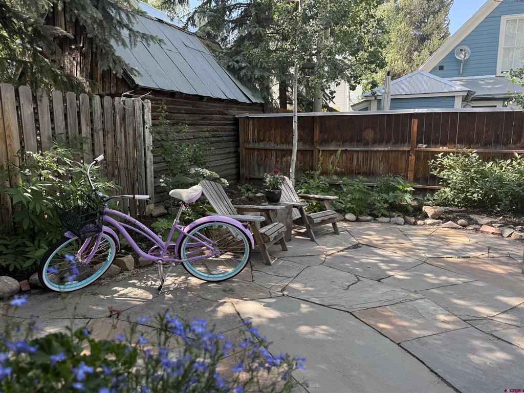 405 First Street Property Photo 30