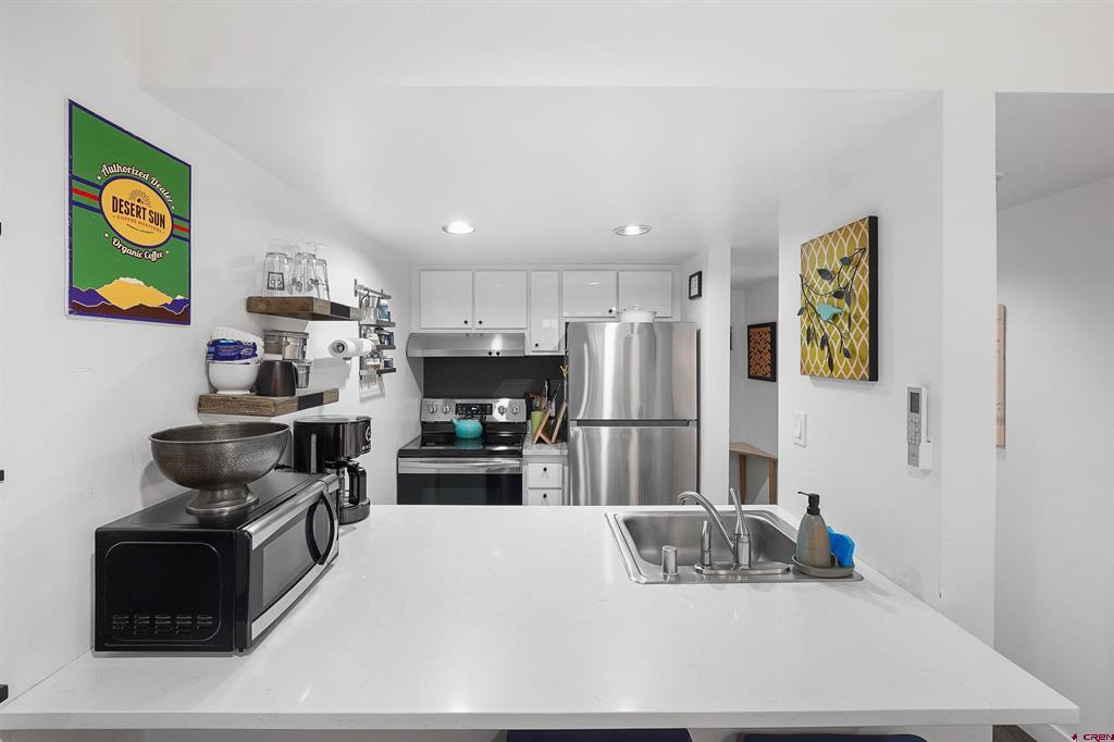 125 W 10th Street Property Photo 3