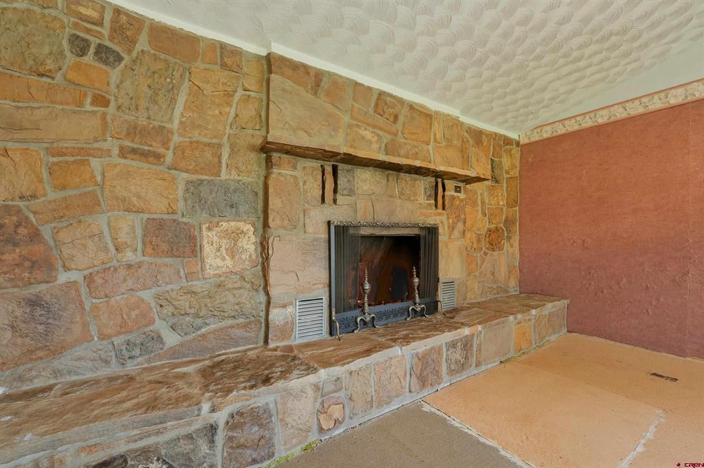 1109 E 1st Street Property Photo 8