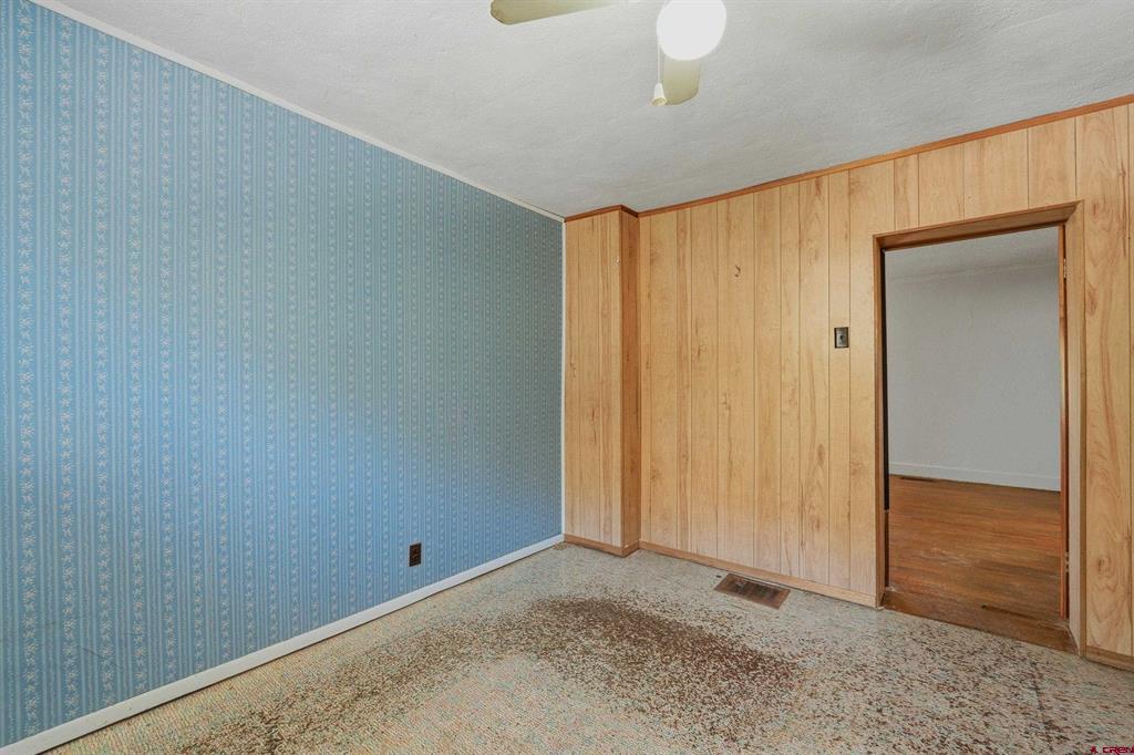 1109 E 1st Street Property Photo 20