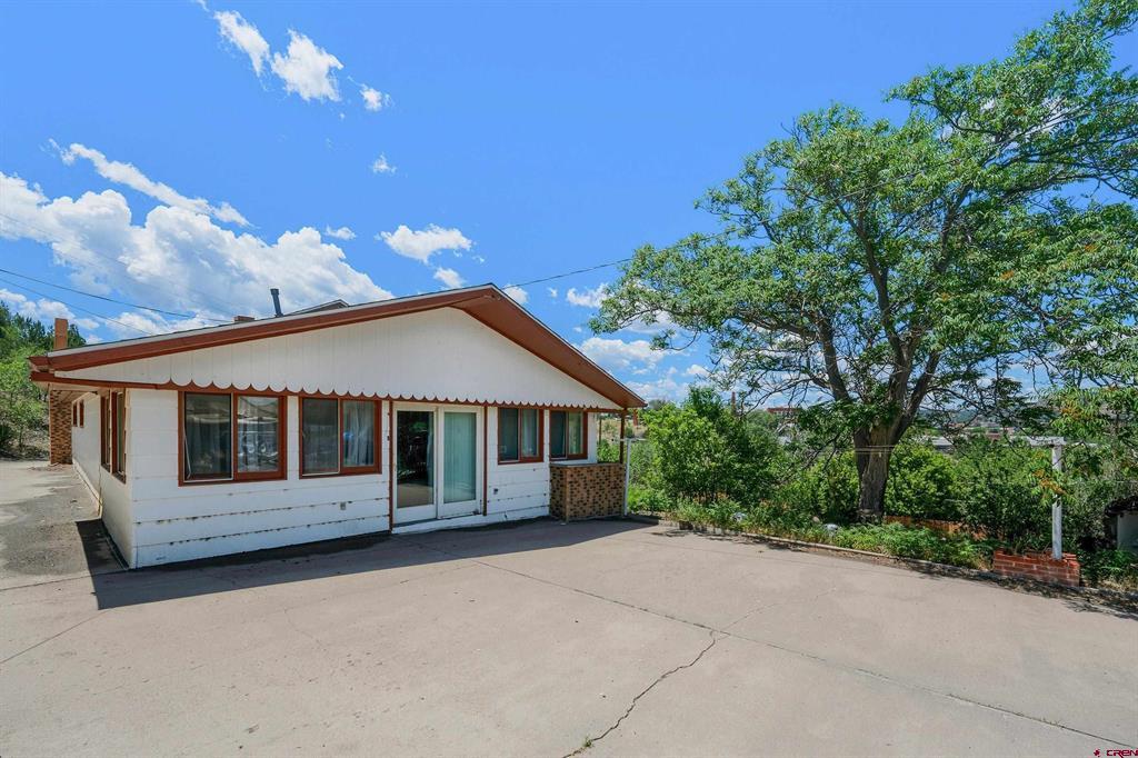 1109 E 1st Street Property Photo 36