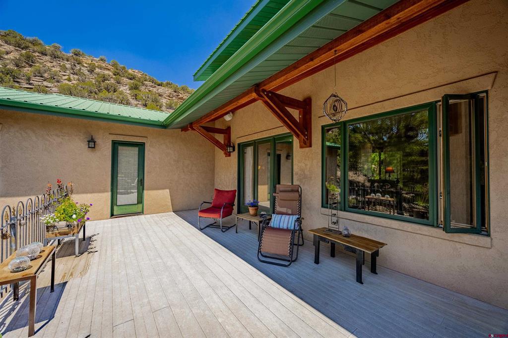 18865 Spring Canyon Road Property Photo 10