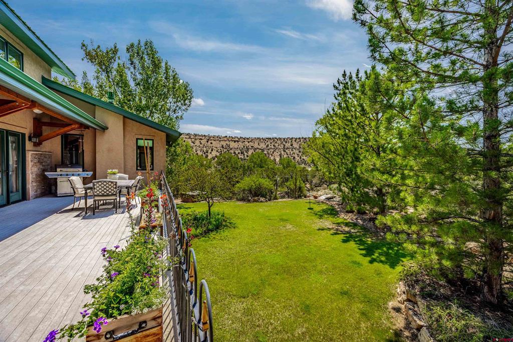 18865 Spring Canyon Road Property Photo 12