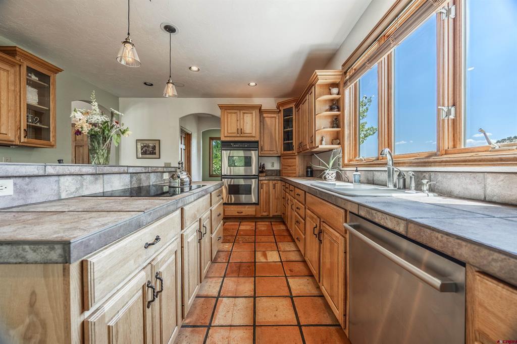18865 Spring Canyon Road Property Photo 16
