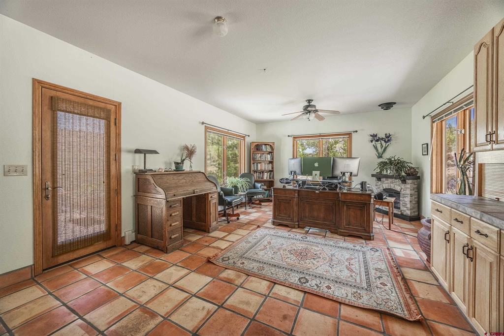 18865 Spring Canyon Road Property Photo 23