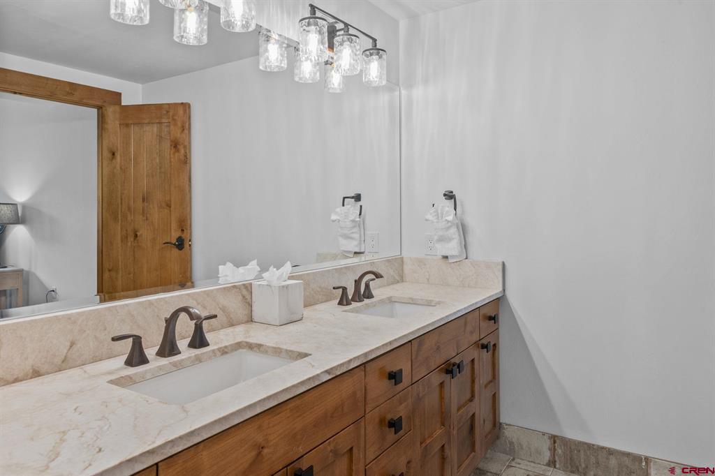 14 Hunter Hill Road Property Photo 18