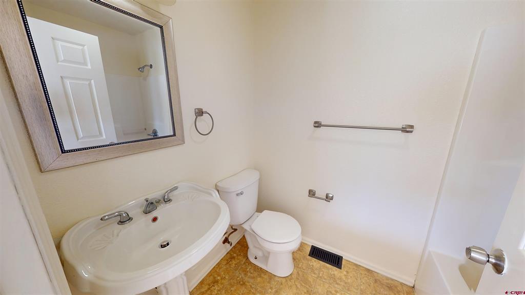 13687 Ragged Mountain Drive Property Photo 10
