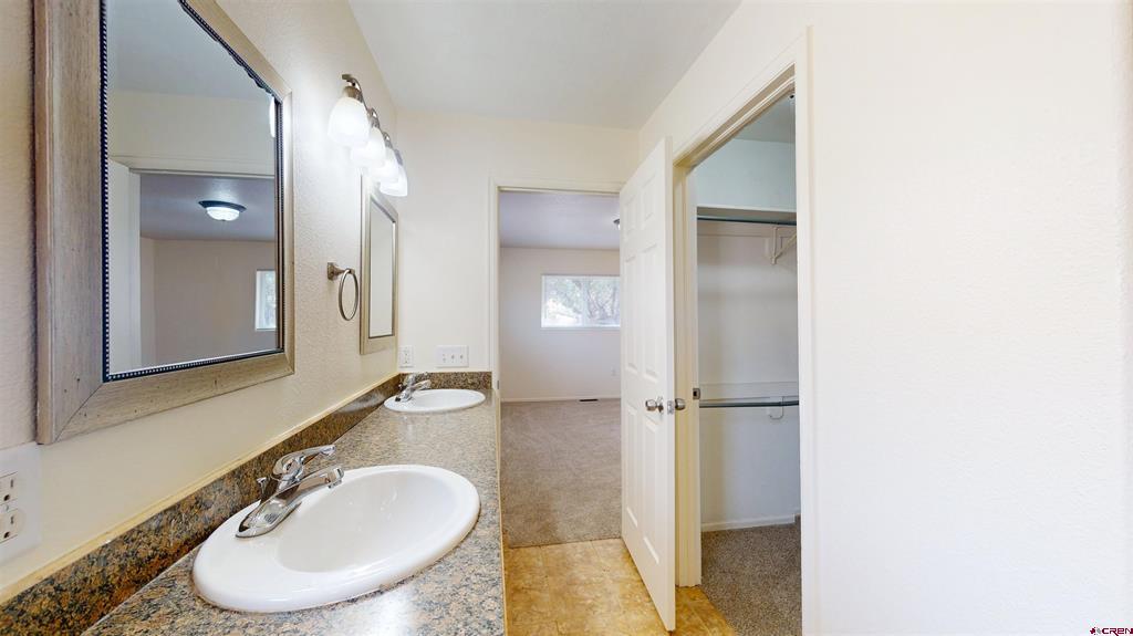 13687 Ragged Mountain Drive Property Photo 16
