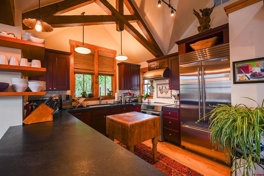 509 Gothic Avenue Property Photo 7