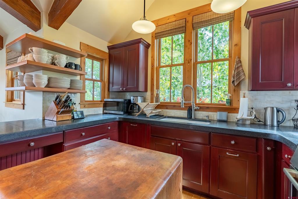 509 Gothic Avenue Property Photo 10