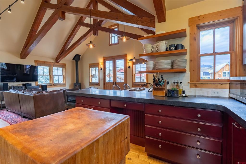 509 Gothic Avenue Property Photo 12