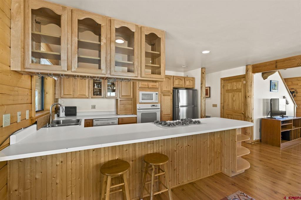 12902 44.2 Property Photo 12