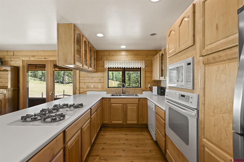 12902 44.2 Property Photo 13