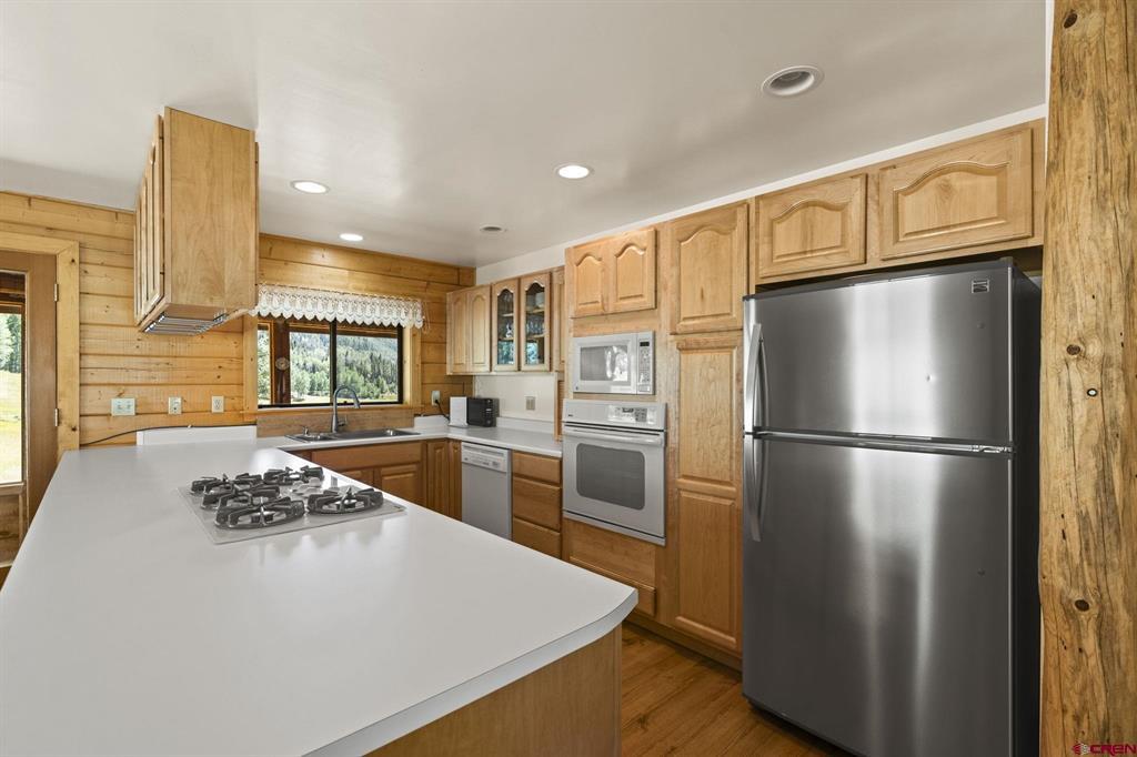 12902 44.2 Property Photo 14