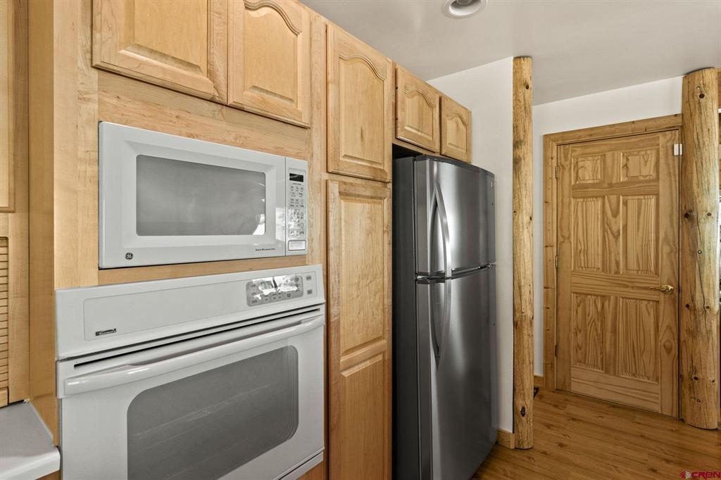 12902 44.2 Property Photo 16
