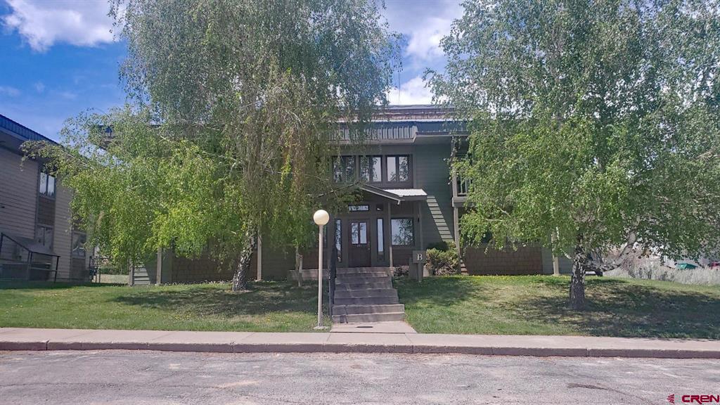 484 Turner Drive #b - 1 Avenue Property Photo 4