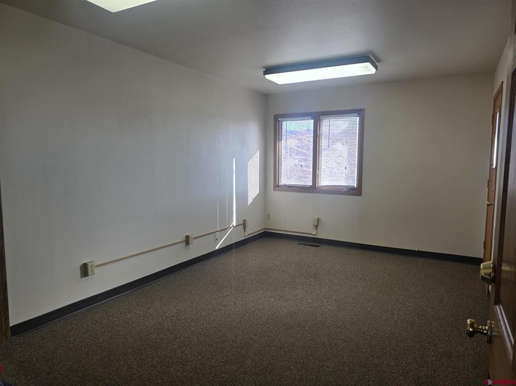 484 Turner Drive #b - 1 Avenue Property Photo 7