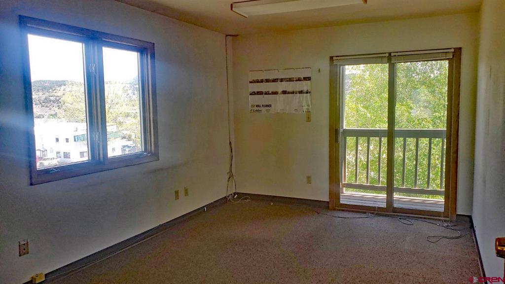 484 Turner Drive #b - 1 Avenue Property Photo 9