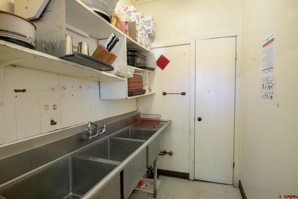 314 Elk Avenue Property Photo 36
