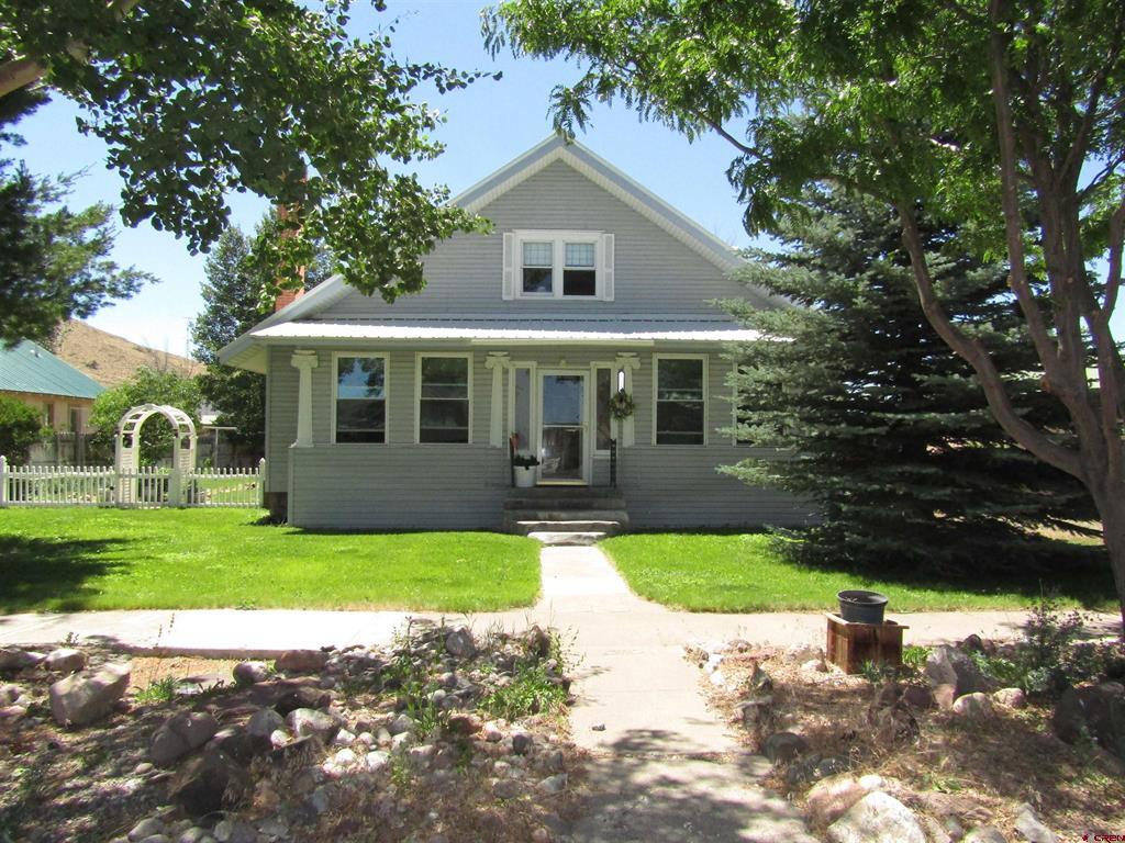 735 Spruce Street Property Photo 1