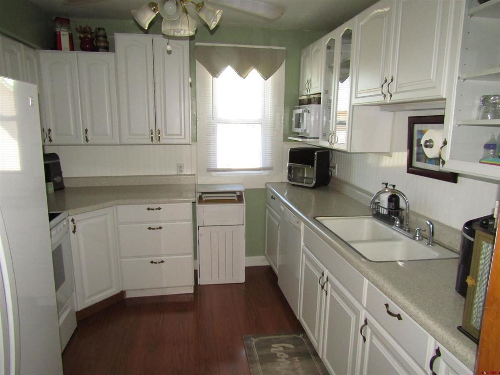 735 Spruce Street Property Photo 10