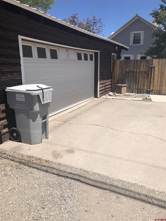 735 Spruce Street Property Photo 28