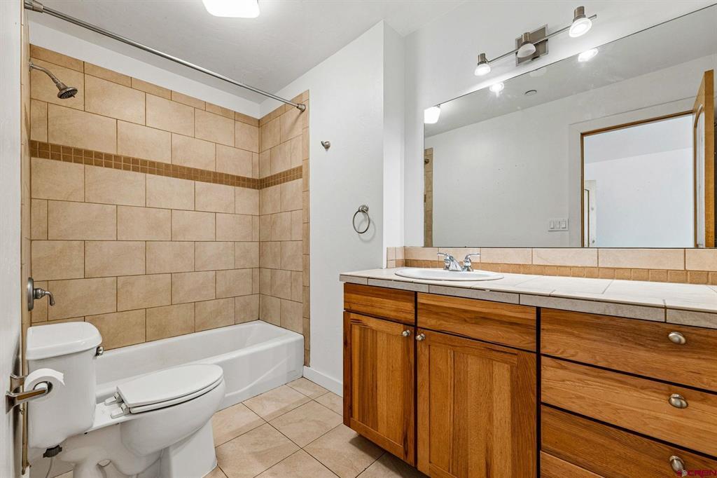725 E College Drive Property Photo 17