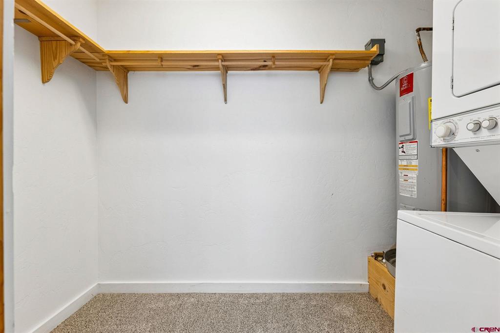 725 E College Drive Property Photo 18