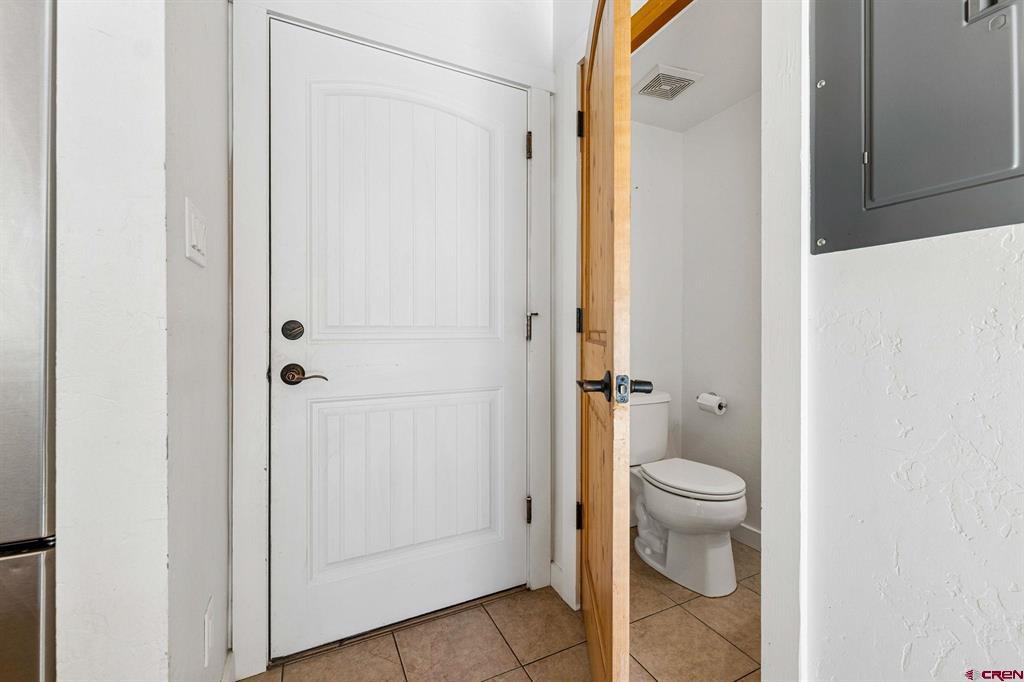 725 E College Drive Property Photo 20