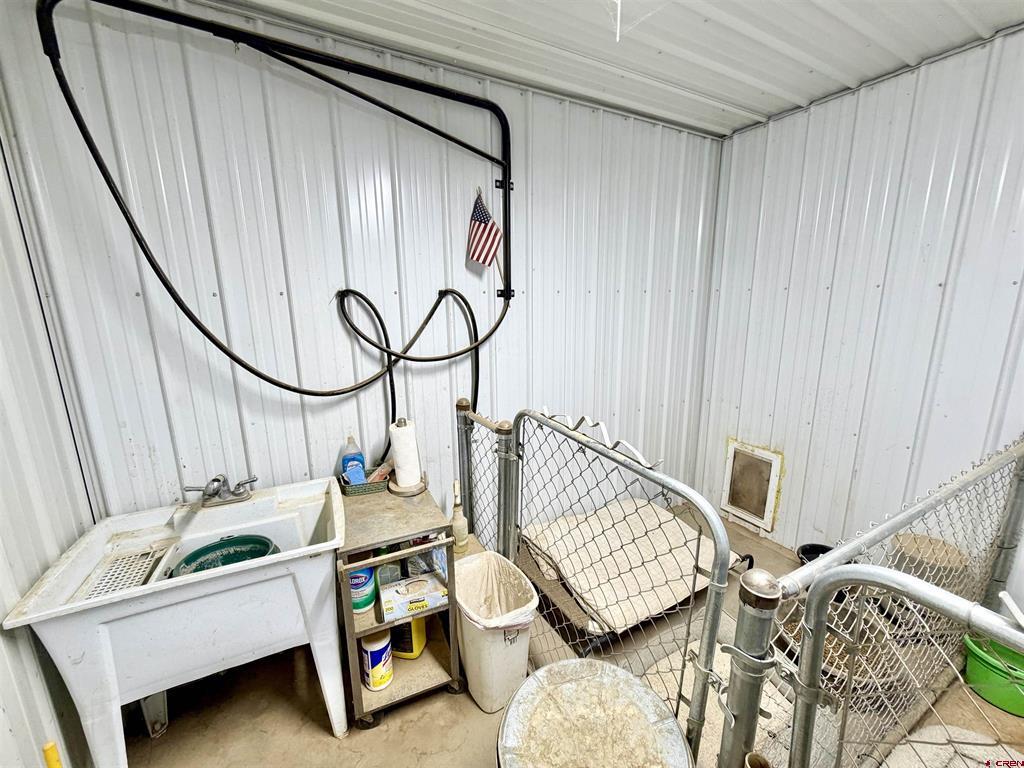 21902 Newland Road Property Photo 40