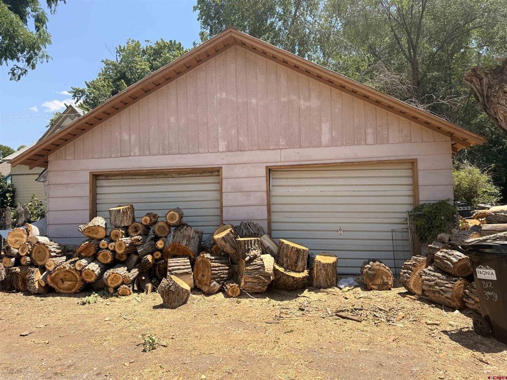 312 3rd Street Property Photo 5