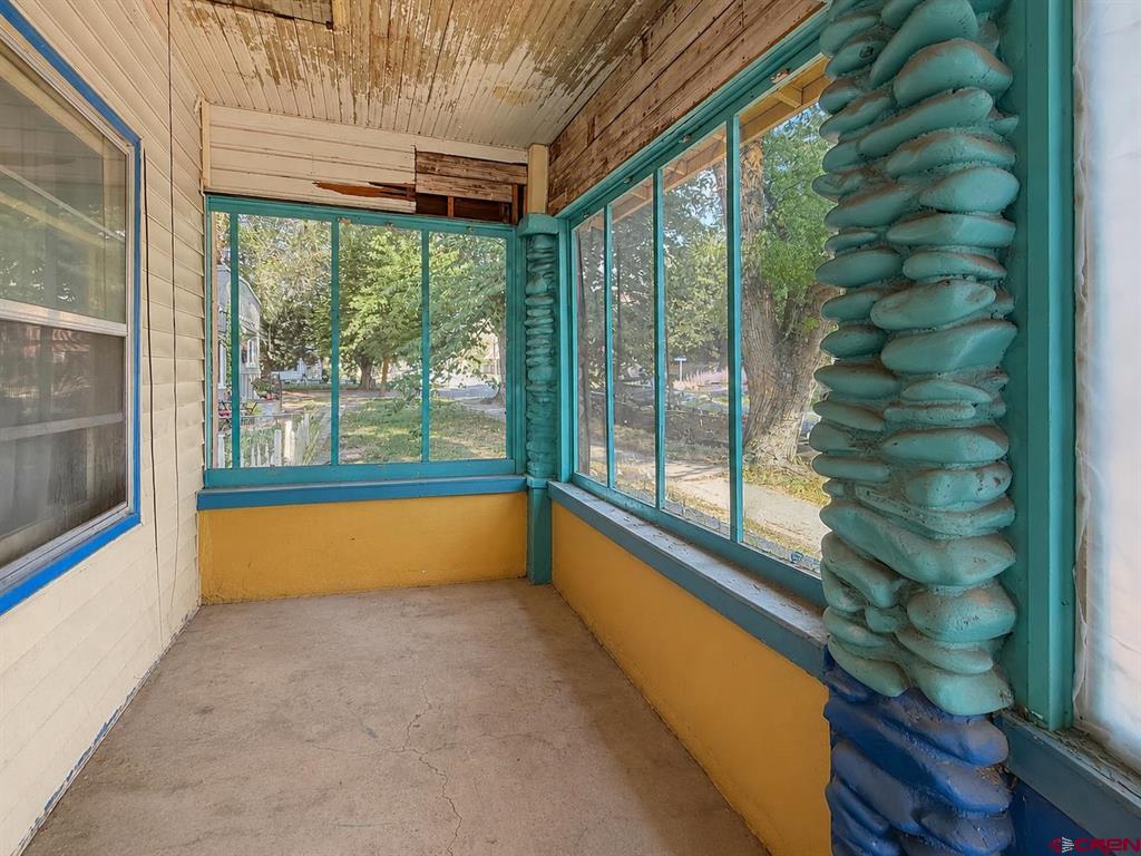 312 3rd Street Property Photo 8