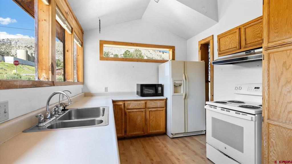214 N Amelia Street Property Photo 4