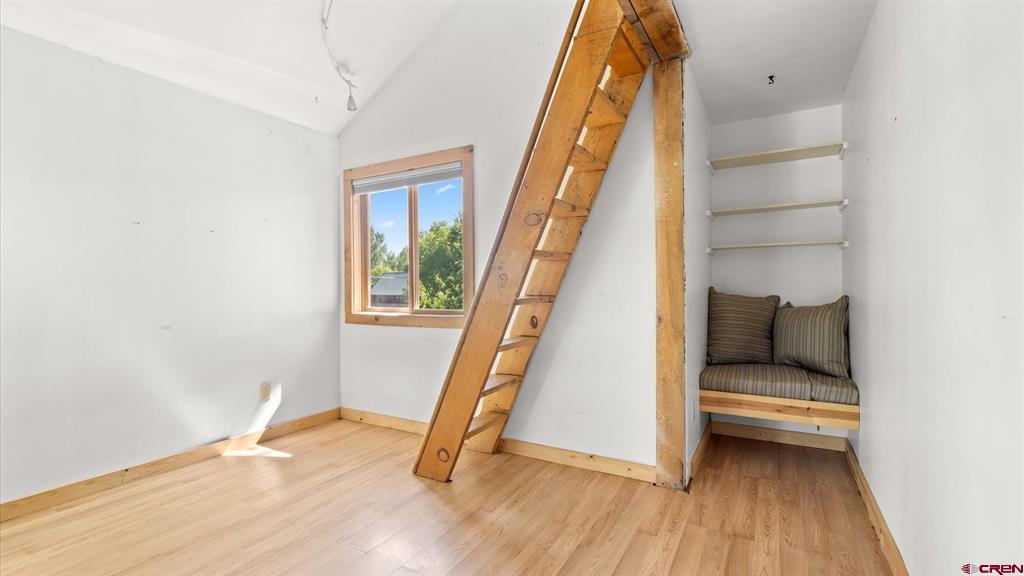 214 N Amelia Street Property Photo 13
