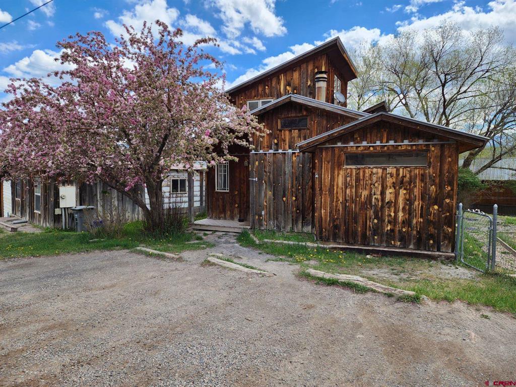 214 N Amelia Street Property Photo 25
