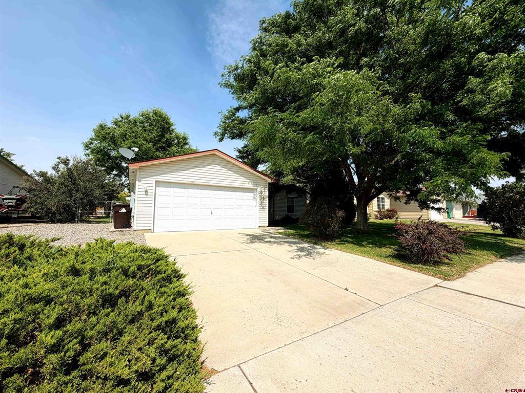 1909 Ouray Drive Property Photo 2