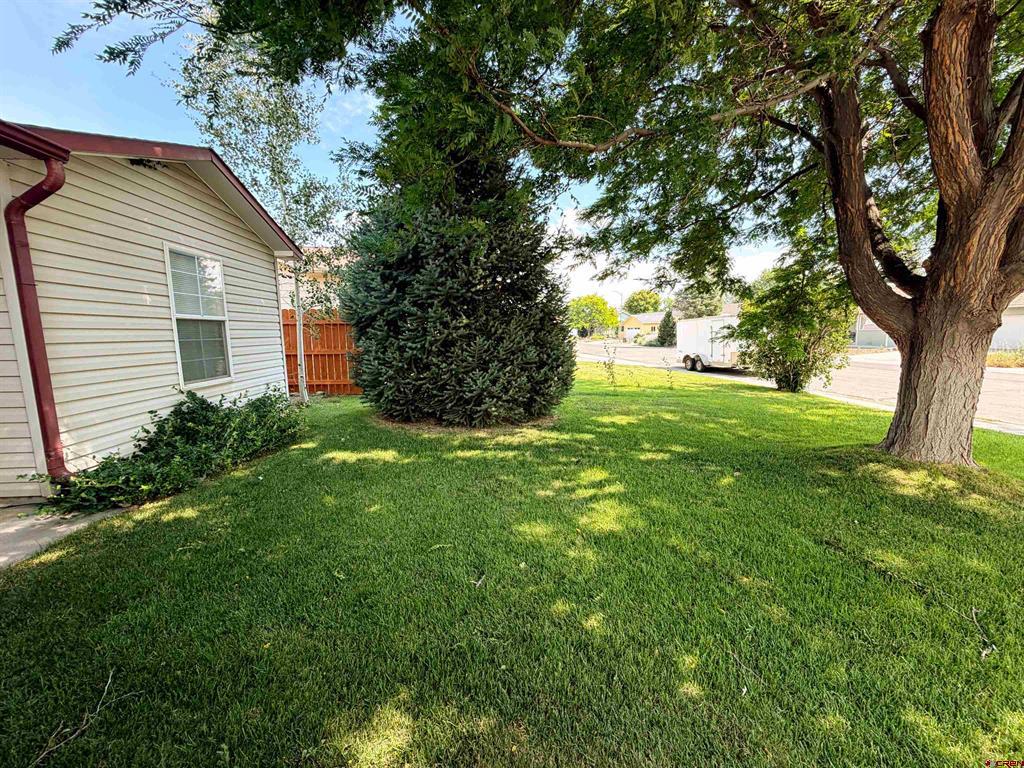 1909 Ouray Drive Property Photo 5