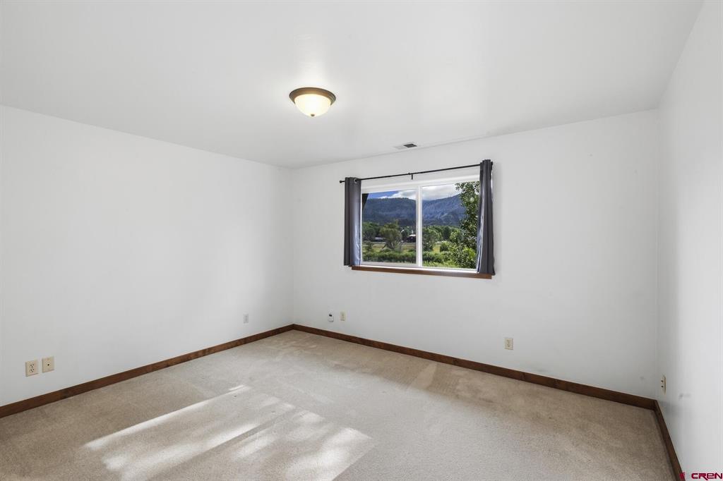 550 Redcliffe Circle Property Photo 11