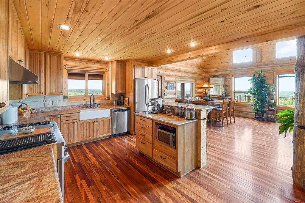 1760 Roberts Ridge Road Property Photo 12