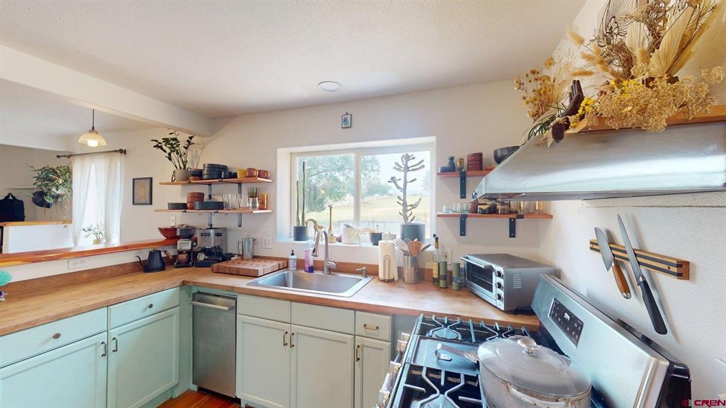 41050 Lamborn Mesa Road Property Photo 8
