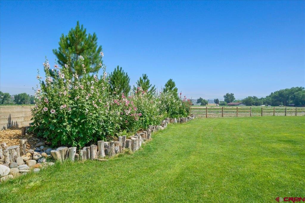 7417 Archway Road Property Photo 3