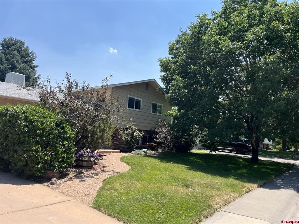 107 Akard Avenue Property Photo 1