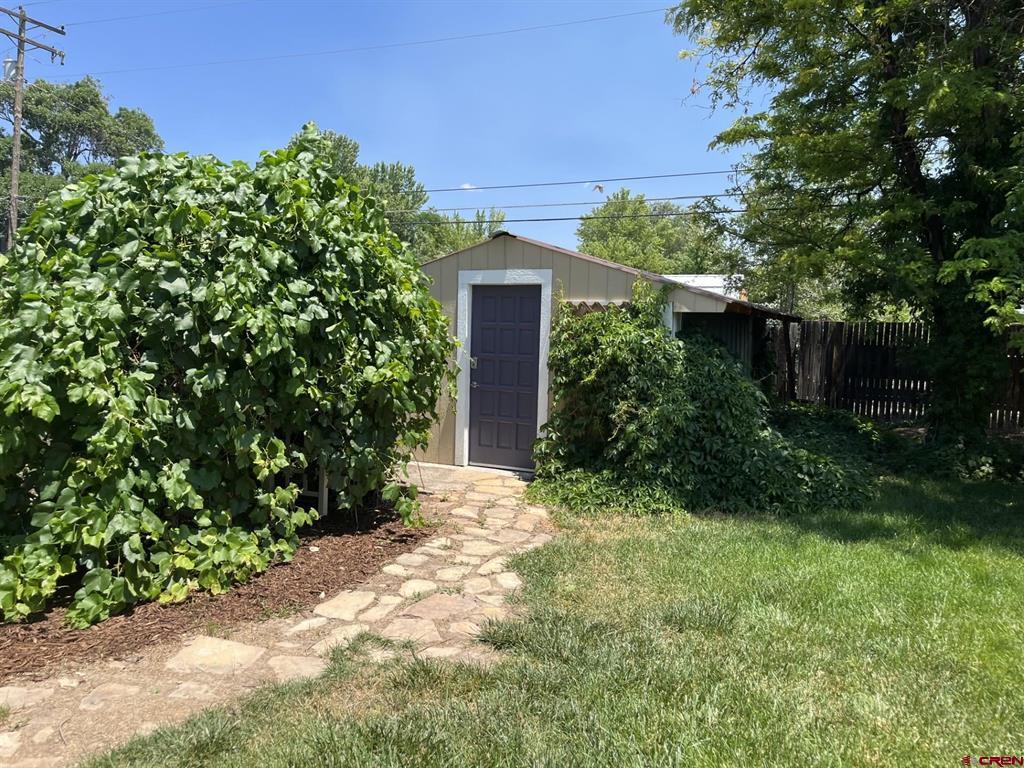 107 Akard Avenue Property Photo 2