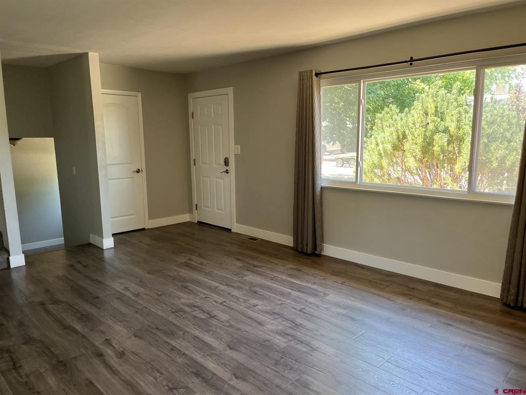 107 Akard Avenue Property Photo 6
