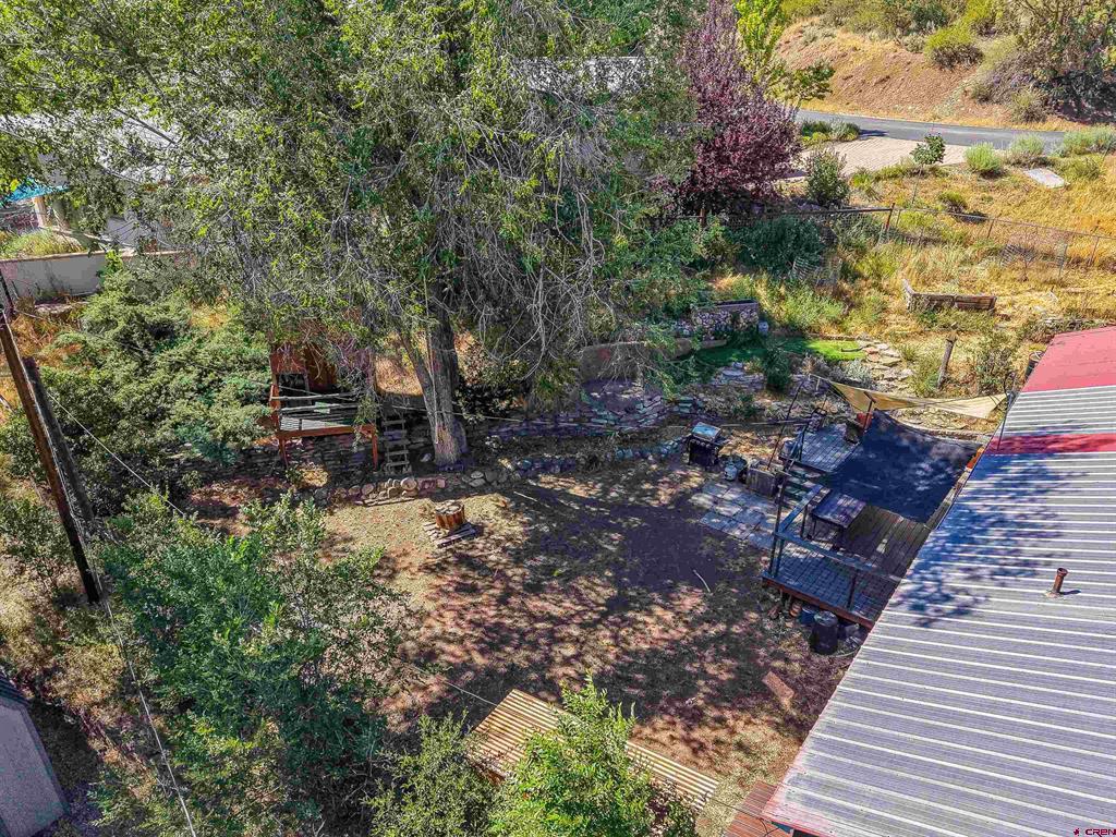 815 E 8th Avenue Property Photo 24