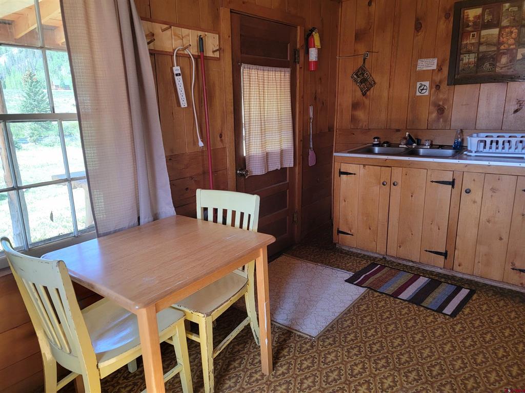 140 Sherry Lane Property Photo 6