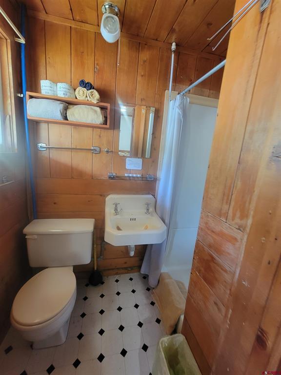 140 Sherry Lane Property Photo 10